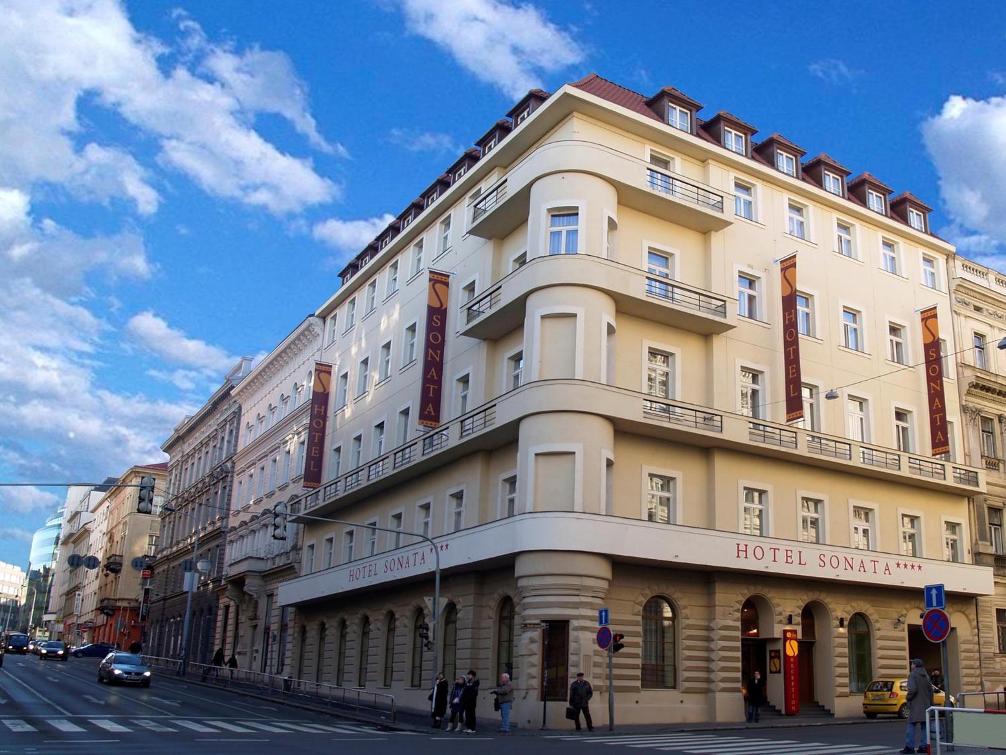 Ea Hotel Sonata