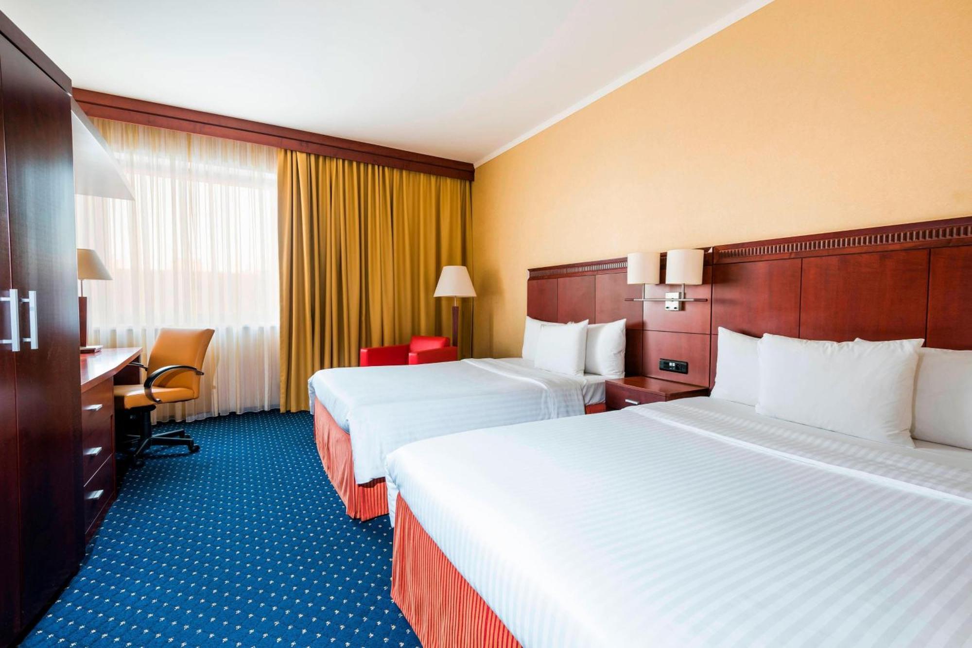 Courtyard By Marriott Prague City