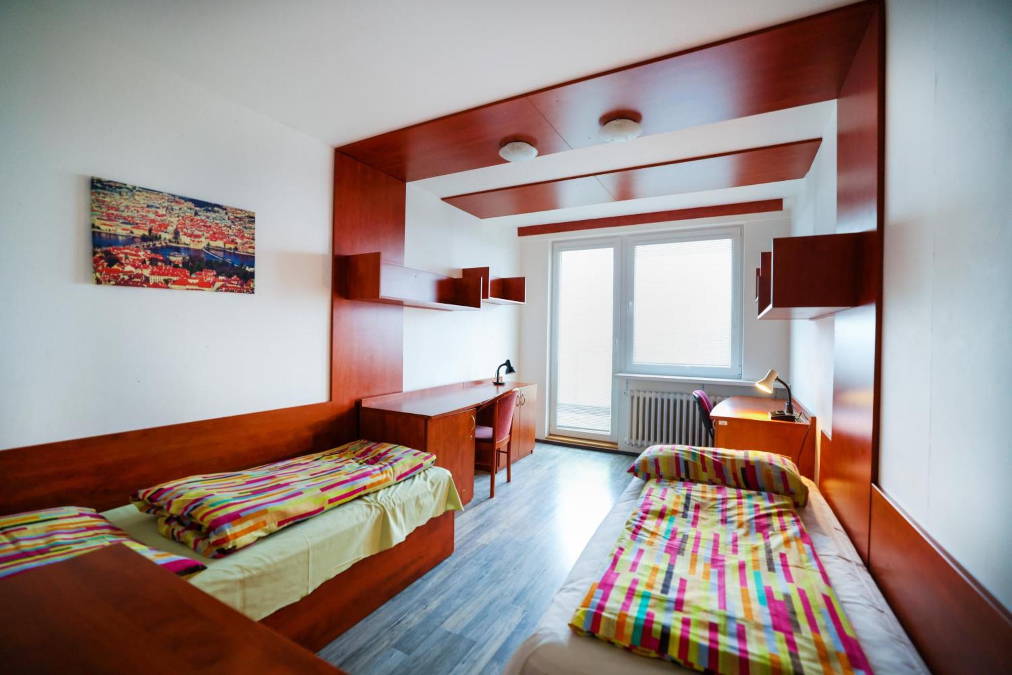 Eislerova Kolej Jarov Hostel - Prague