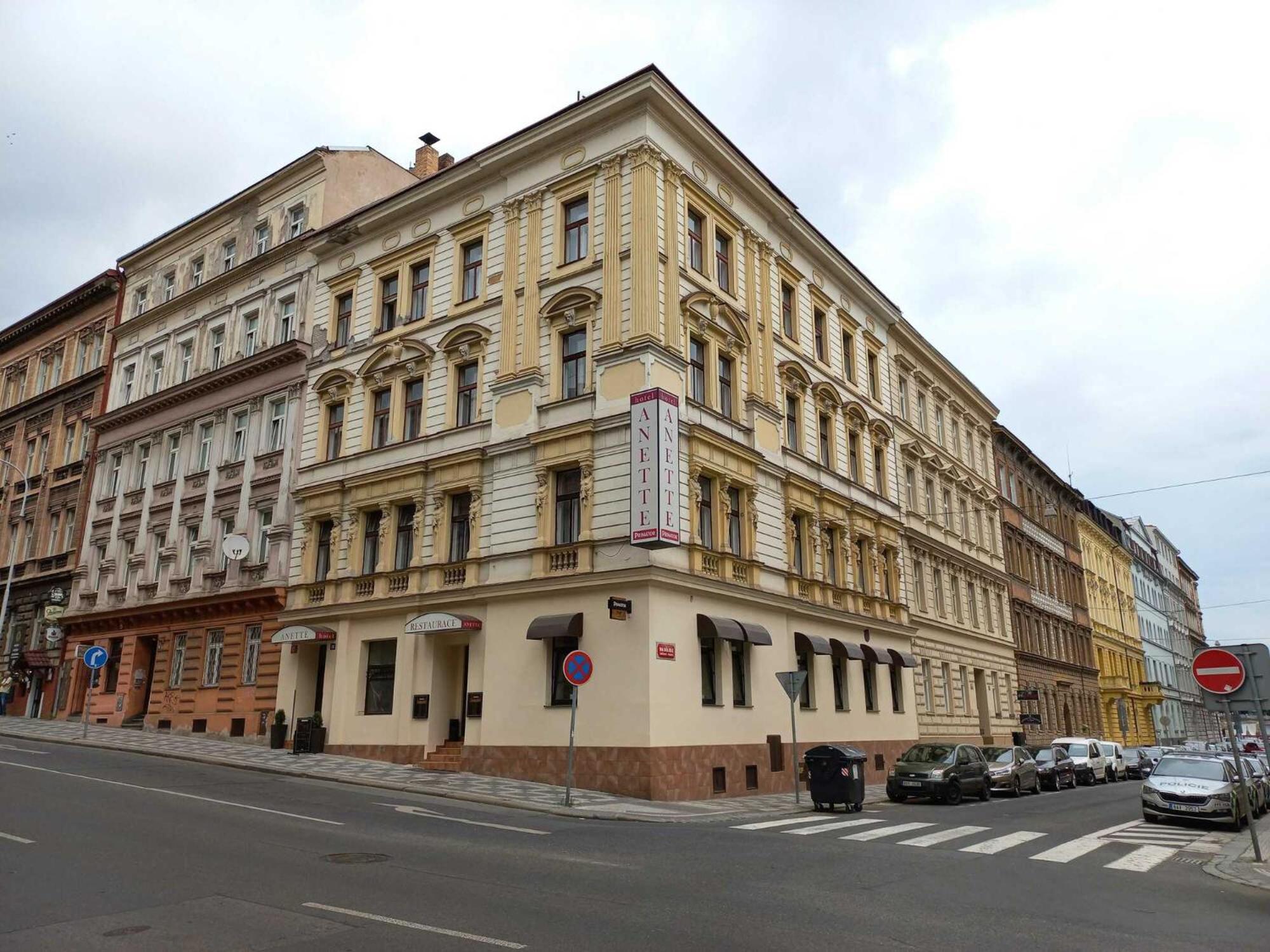 Anette Hotel