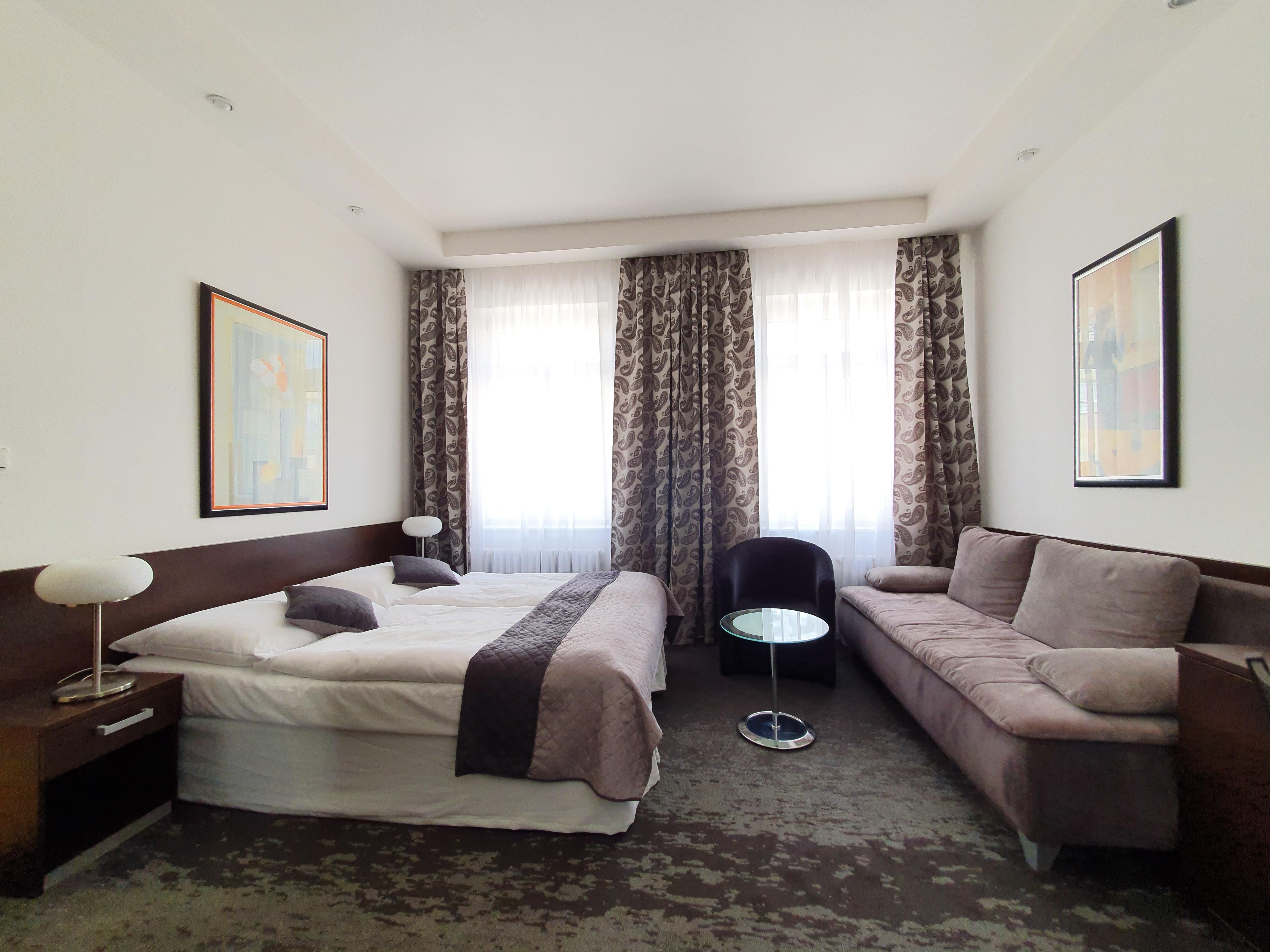 Royal Plaza Hotel - Prague