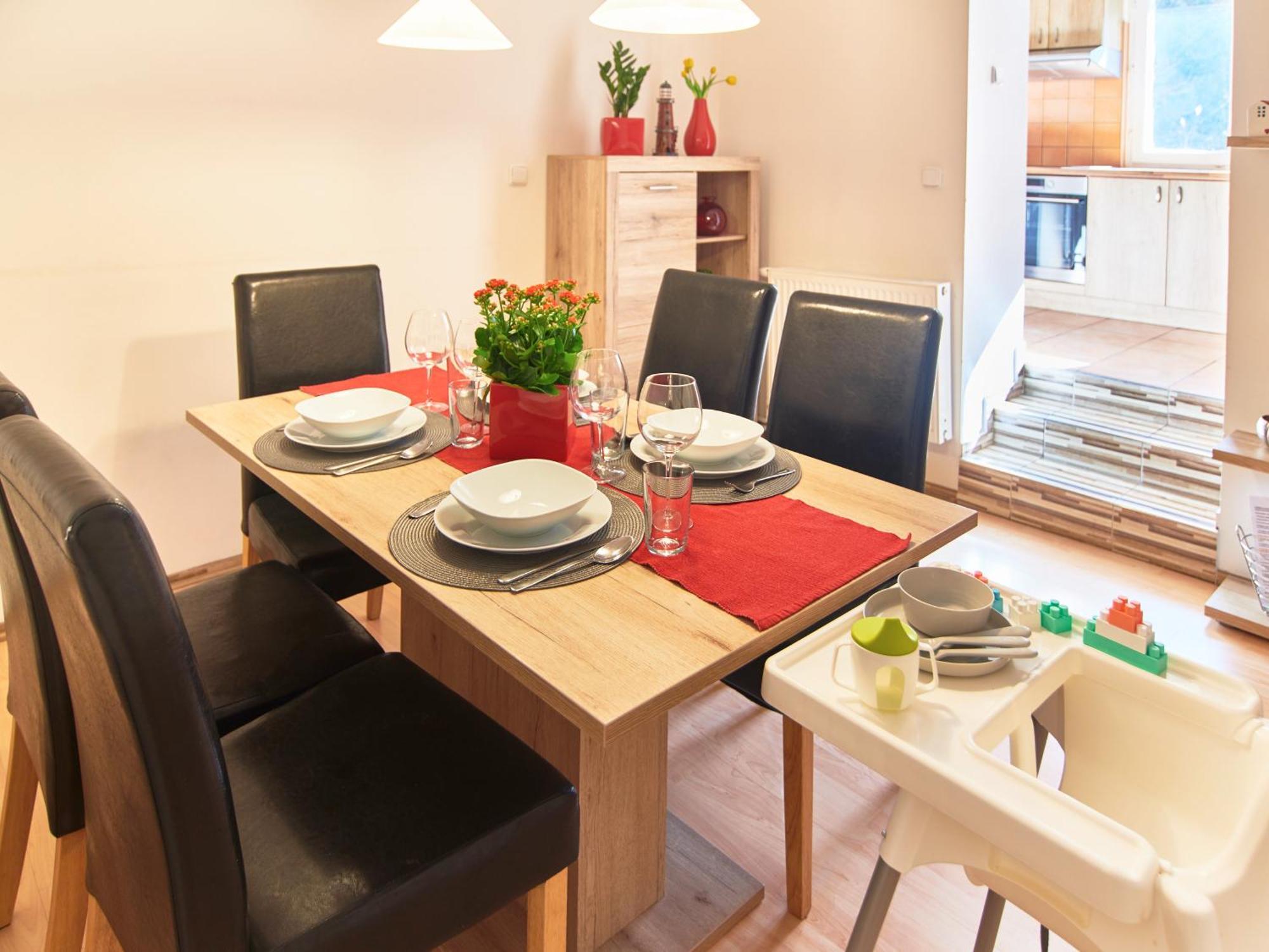 Cozy Apartments With Terrace Near Prague Castle